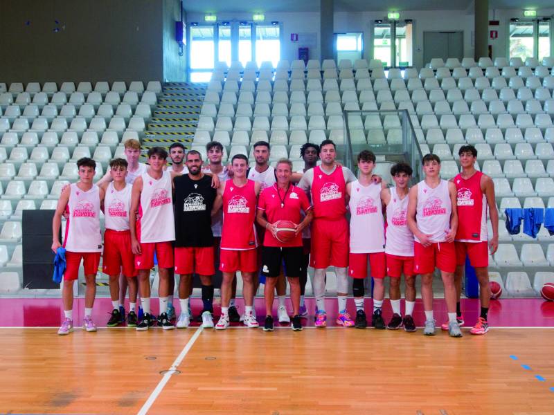 Basket B Nazionale, OraSì Ravenna Al Debutto In Supercoppa Contro ...